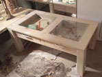 Couchtisch mit Glasplatten und 2 Schubladen (2.92)