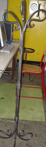 porte manteau art nouveau fer forge bormes les mimosas lavandou hyères toulon var ferronnerie art ferronnier forgeron by thibault KLUKASZEWSKI with forge et style