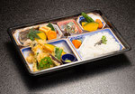 幕の内弁当 鶏てんぷら 1,000円(税込)