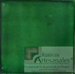 <img src="azulejo-liso-talavera.jpg" alt="Azulejo artesanal liso tipo Talavera Mexicano color Verde Deslavado">