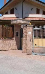 Ingresso dalla strada