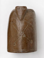 14th-century bone chess piece from Weoley Castle in Birmingham Museum on Flickr reusable under a Creative Commons licence