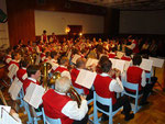 Der Musikverein im Einsatz - 62 Musiker sitzen in Andritz auf der Bühne