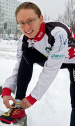 Drei Trainingseinheiten absolviert Diana Riesler täglich. Da das Radfahren derzeit nicht möglich ist, schnürt sie öfters die Laufschuhe. Auch das Schwimmtraining wird etwas intensiver betrieben. (FOTO: PETER WÖLK )