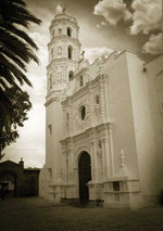 Templo dedicado a San Miguel.
