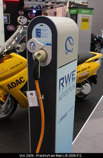 Stromtankstelle auf der IAA