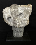 Erlösungshoffnung, 2024, Fundstücke, Höhe 29 cm