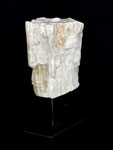 Game Over (Kombattant II), 2023, Onyx, Metall, Höhe 35 cm