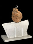Alterswild, 2023, Marmor, Onyx, Metall, Holz, Höhe 30 cm