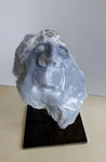 Jeden Tag blau, 2017, Alabaster, ca. 36 x 26 x 22 cm