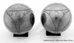 Très rare exemplaire produit avant l'élaboration du cahier des charges limitant à 800 grs le poids des boules