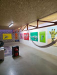 Ausstellungsbereich - Wild Sketches Serie an der Wand
