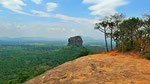 Aussicht vom Pidurangala Felsen auf den Sigiriya Löwenfelsen
