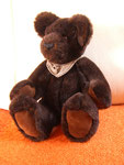 Klassischer Teddy in dunkelbraunem synthetischem Plüsch, 24 cm hoch