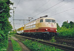 750 003 ist am 15. Mai 2003 mit dem Messzug 88754 in Hanau unterwegs. Die Lok wird 2005 ihre alte Bezeichnung 103 222 wieder erhalten und erst 2014 aus dem Bestand der DB ausscheiden und an Railadventure verkauft werden. (Scan)