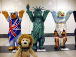 Diese Bären: Vereinigtes Königreich, Vereinigte Staaten und die Vereinigten Arabischen Emirate.