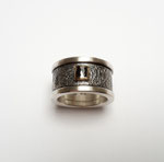 Silberring mit schwarzem Diamant in 750er Gelbgoldfassung