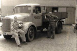 Unserer Fahrer mit Mercedes Benz L311 in den 40ern
