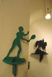 "Tennisspielerin", 2003,Sperrholz durchbrochen und Acrylfarbe, 46x36x19 cm