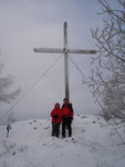 ... beim Gipfelkreuz angekommen. Gratulation an Margit an dieser Stelle. Super Leistung.