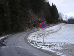 Tourbeginn entlang des Güterweges.