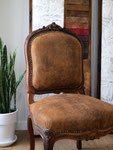Chaises Louis XV, tissu Casal Cuir Vieilli 