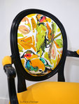 Fauteuil style Louis XVI médaillon, tissu Lalie Design Piou Piou et velours uni Lemming Luciano Marcato