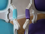 Ensemble de chaises et fauteuils, aérogommage, peinture, tissu Lelièvre Vizir, passepoil double corde.