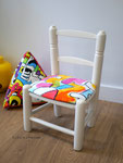 Restauration d'une chaise enfant. Tissu Kirkby Design Mallowland