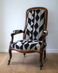 Fauteuil Voltaire / Réfection complète traditionnelle , tissu Rush Casal 