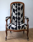 Fauteuil Voltaire / Réfection complète traditionnelle , tissu Rush Casal 
