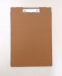 クリップボード102　A4茶裏コルクコーナー付き　230×330　￥300