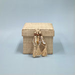 BOX277　ベージュ貝殻タッセル　140×140×115H　　＠¥1,500　＊2つあります＊