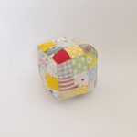 布小物142　　サイコロ　パッチワーク　130×130×130　￥1,000　＊オリジナルです＊