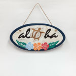 ハワイアン112　壁かざり　ALOHA　オーバル白紺　350×175　¥2,000