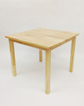 テーブル103　オール白木　正方形　　600×600×500H　　￥2,500