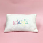 ベビーピロー121　白BABYししゅう　215×300　￥1,000　＊オリジナルです＊
