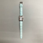 腕時計100　水色革ベルトシルバー角フェイス　￥2,400
