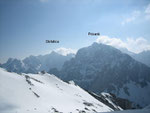 Im Osten sind die Skrlatica (2740m) und der Prisank (2547m) zu sehen