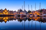Blue hour Goes