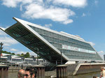 Das Docklands - auch über Hamburgs Grenzen hinaus bekanntes Bürogebäude am Hafen