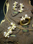 Bild:Schmuckset,Ring,Anhänger,Ohrstecker,Gelbgold750,18kt,Perlen,Brillanten,Diamanten,Handarbeit