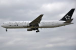 N653UA - Boeing 767-322(ER) - United Airlines - STAR ALLIANCE livery