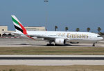 Boeing 777-300 Emirates A6-EMJ