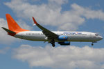 Boeing 737-800 Smartwings C-FLSW