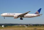 Boeing 777-200 United Airlines N226UA