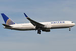 N672UA - Boeing 767-322(ER) - United Airlines 