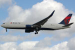 Boeing 767-300 Delta Airlines N1611B