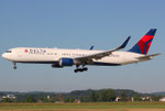 Boeing 767-300 Delta Airlines N172DZ