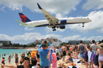 N689DL - Boeing 757-232 - Delta Air Lines @ SXM